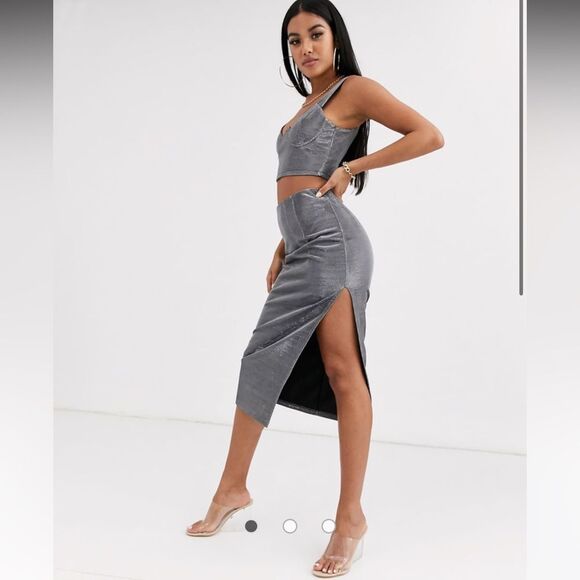 NWT ASOS DESIGN metallic silver midi skirt and crop top two-piece 4/6 - Picture 1 of 11